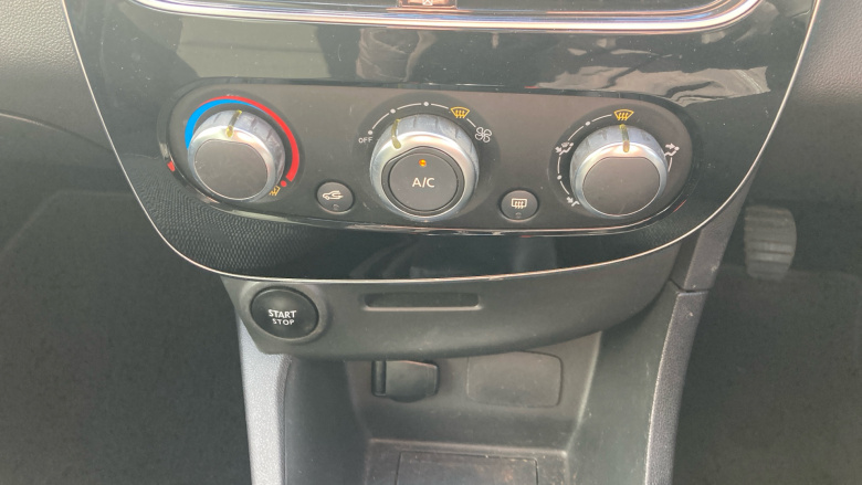 Renault Clio 0.9 TCE 90 Iconic 5dr Petrol Hatchback